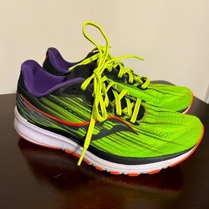 Saucony Ride Women’s sz 7